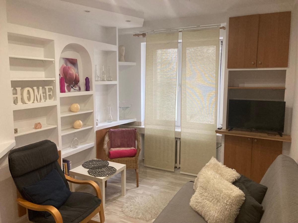 Apartament Przy Stadionie Apartman Tychy Kültér fotó
